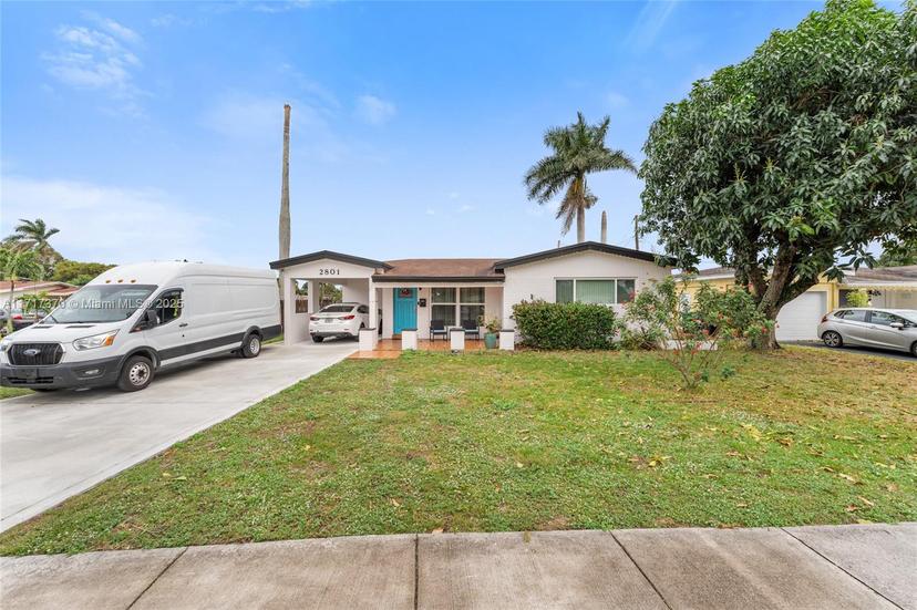 Picture of 2801 Island Dr, Miramar FL 33023