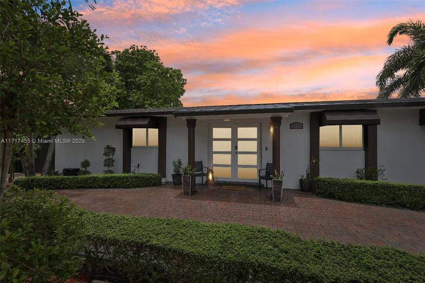 Picture of 2550 SW 68Th Ave, Miami FL 33155