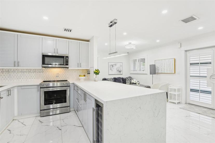Picture of 2550 SW 68Th Ave, Miami FL 33155