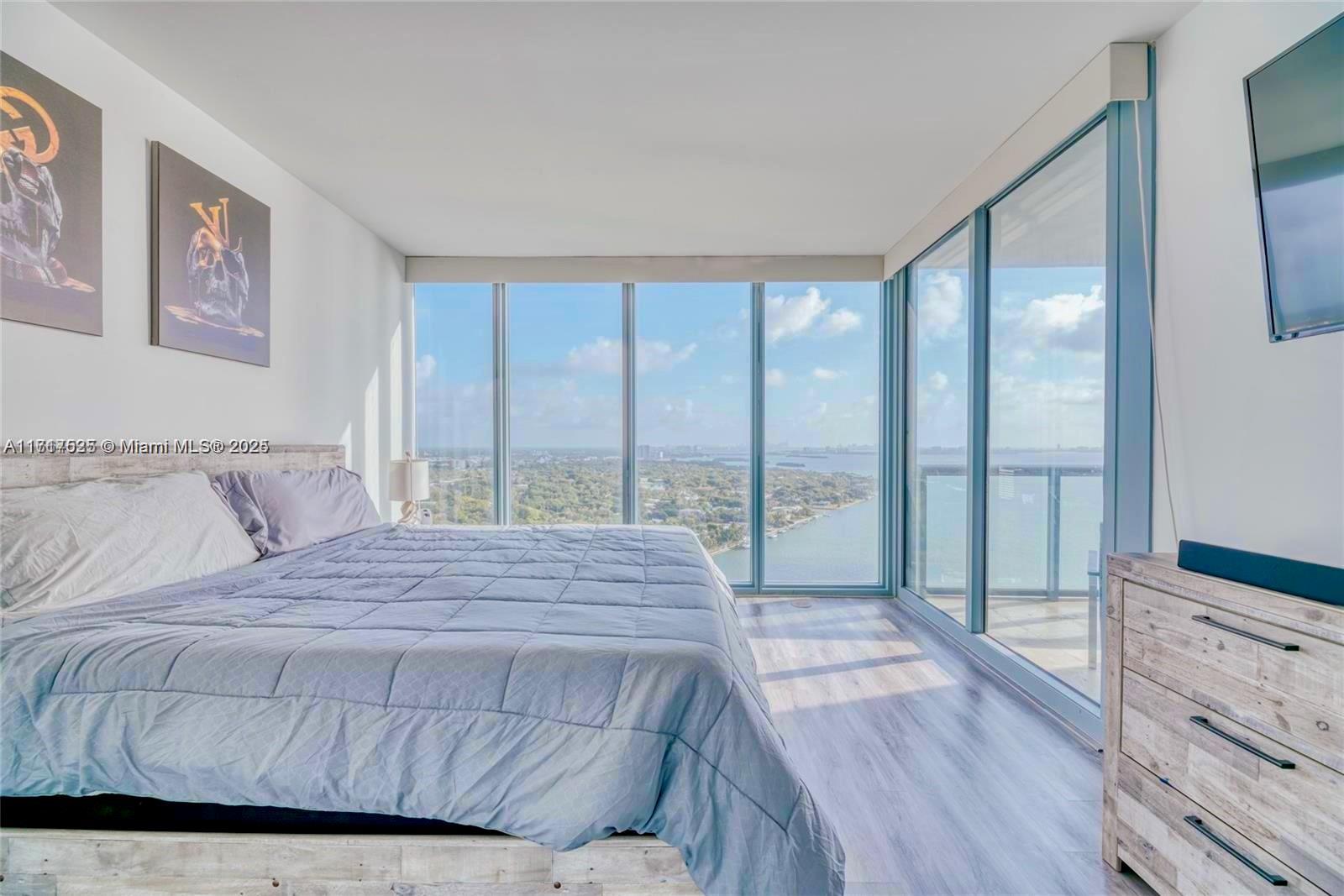 Picture of 601 NE 36Th St # 2707, Miami, FL 33137
