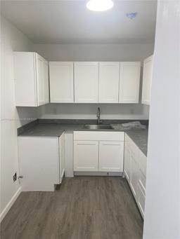 Picture of 5530 NW 180Th Ter, Miami Gardens, FL 33055