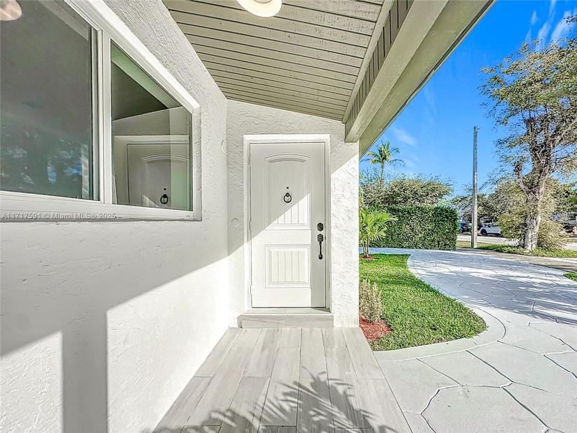 Picture of 9371 Martinique Dr, Cutler Bay FL 33189