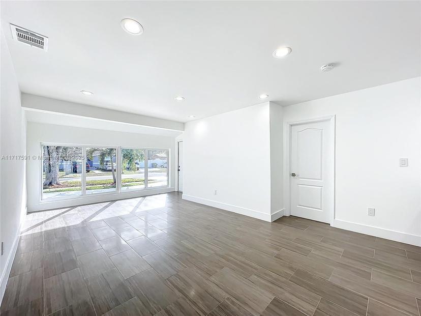 Picture of 9371 Martinique Dr, Cutler Bay FL 33189