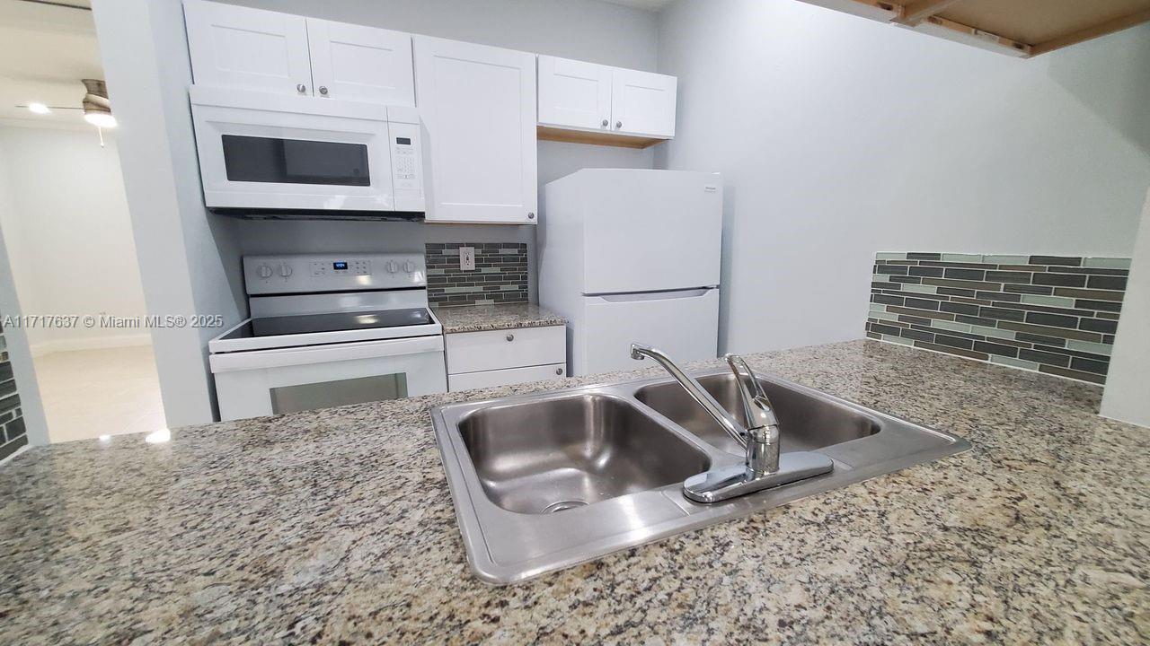 Picture of 1470 N Dixie Hwy # 31, Fort Lauderdale, FL 33304