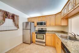 Picture of 3905 N Nob Hill Rd # 106, Sunrise, FL 33351