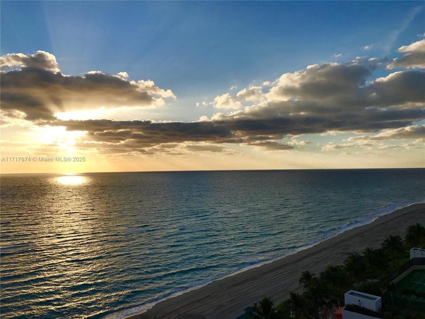 Picture of 19201 Collins Ave # 1011, Sunny Isles Beach FL 33160