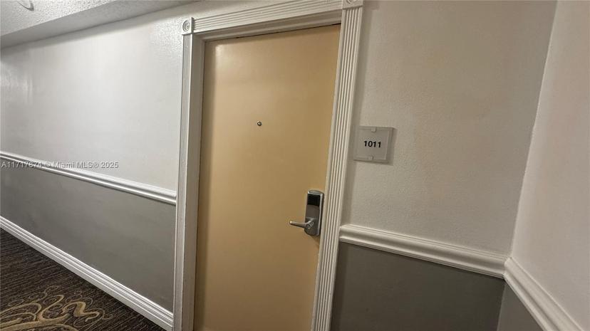 Picture of 19201 Collins Ave # 1011, Sunny Isles Beach FL 33160