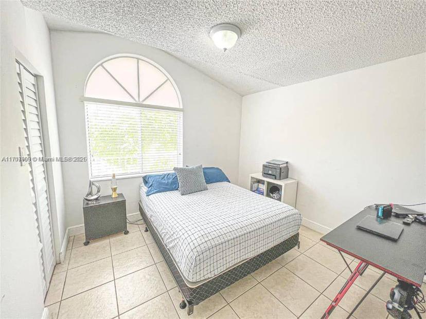 Picture of 15770 SW 106Th Ter # 305, Miami FL 33196