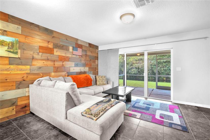 Picture of 4923 SW 66Th Ter # 4923, Davie FL 33314