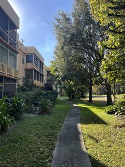 Picture of 8400 Lagos De Campo Blvd # 103, Tamarac, FL 33321