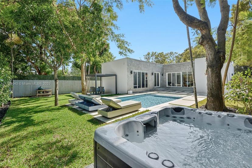 Picture of 2725 SW 19Th St, Miami FL 33145