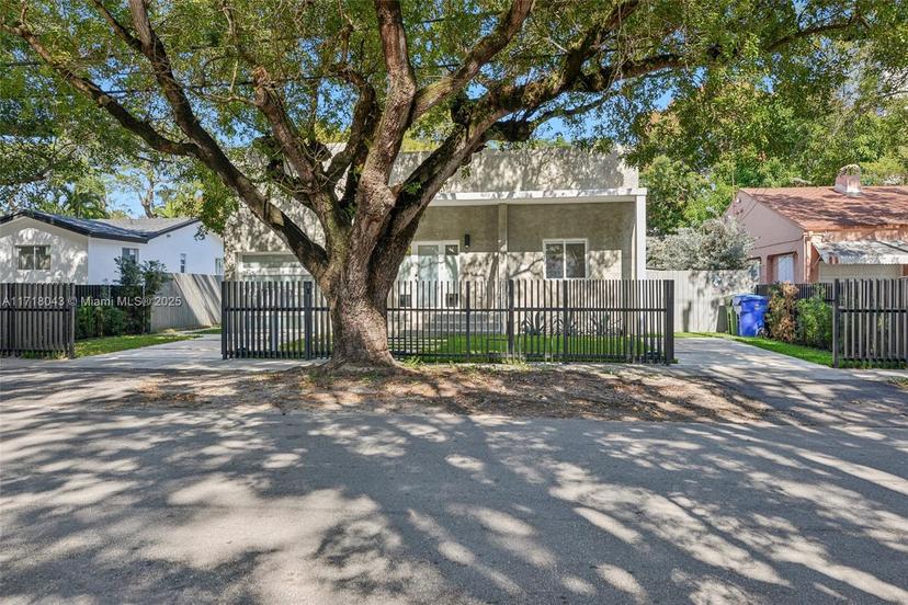 Picture of 2725 SW 19Th St, Miami FL 33145