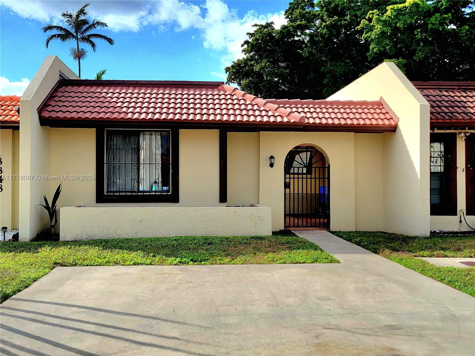 Picture of 18854 NW 65Th Ct # 18854, Hialeah, FL 33015