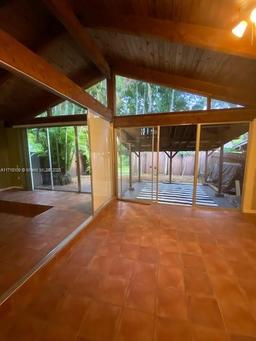 Picture of 11332 SW 114Th Lane Cir, Miami, FL 33176