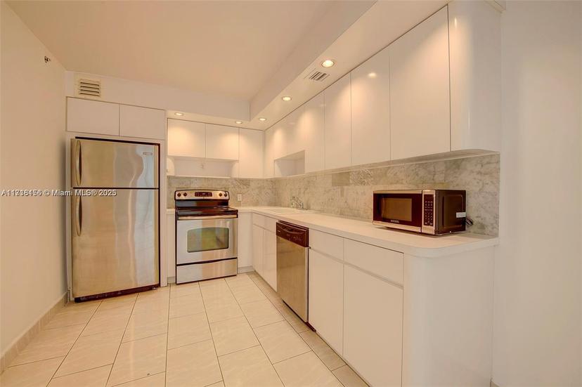 Picture of 5701 Collins Ave # 915, Miami Beach FL 33140