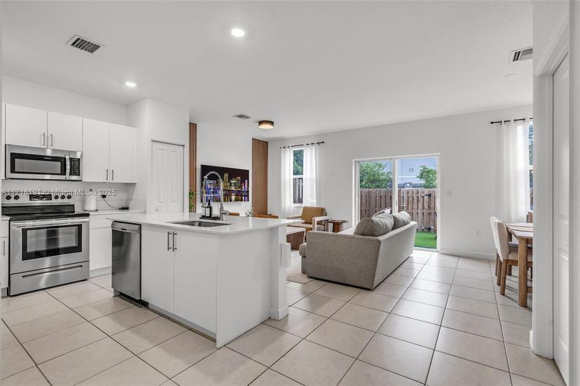 Picture of 4613 NW 118Th Ave # 4613, Coral Springs FL 33076