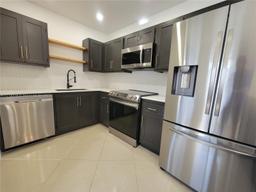 Picture of 1650 N 14Th Ter # 1650, Hollywood, FL 33020