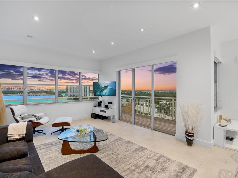 Picture of 18011 Biscayne Blvd, Aventura FL 33160