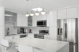 Picture of 7135 Collins Ave # 624, Miami Beach, FL 33141