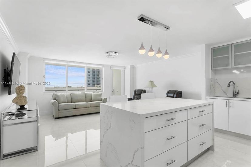 Picture of 7135 Collins Ave # 624, Miami Beach FL 33141