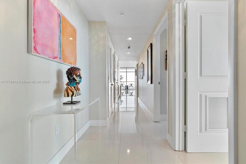 Picture of 3737 Collins Ave # 804, Miami Beach FL 33140