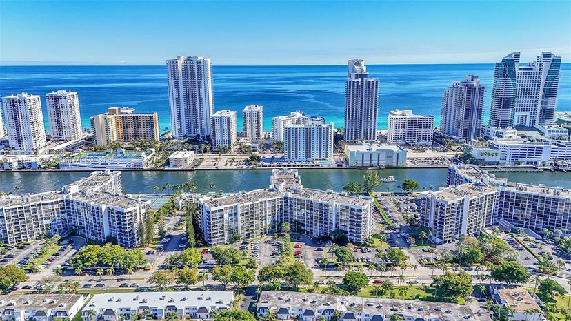 Picture of 800 Parkview Dr # 1001, Hallandale Beach FL 33009