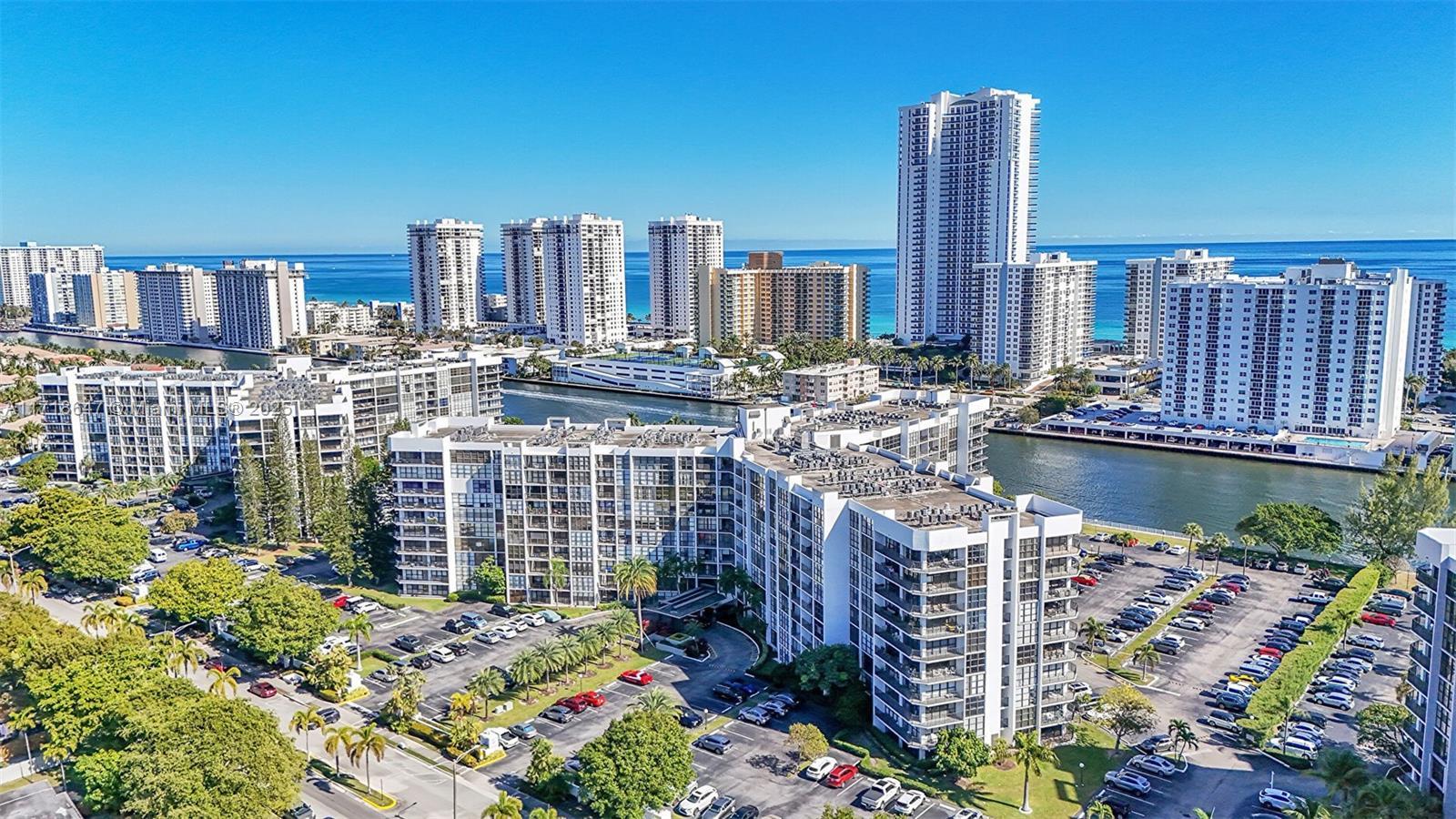 Picture of 800 Parkview Dr # 1001, Hallandale Beach, FL 33009
