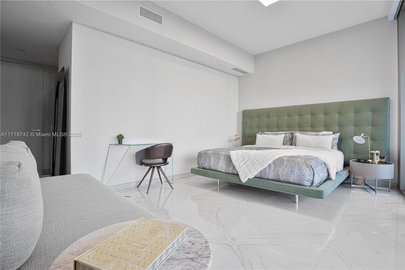 Picture of 18975 Collins Ave # 305, Sunny Isles Beach FL 33160