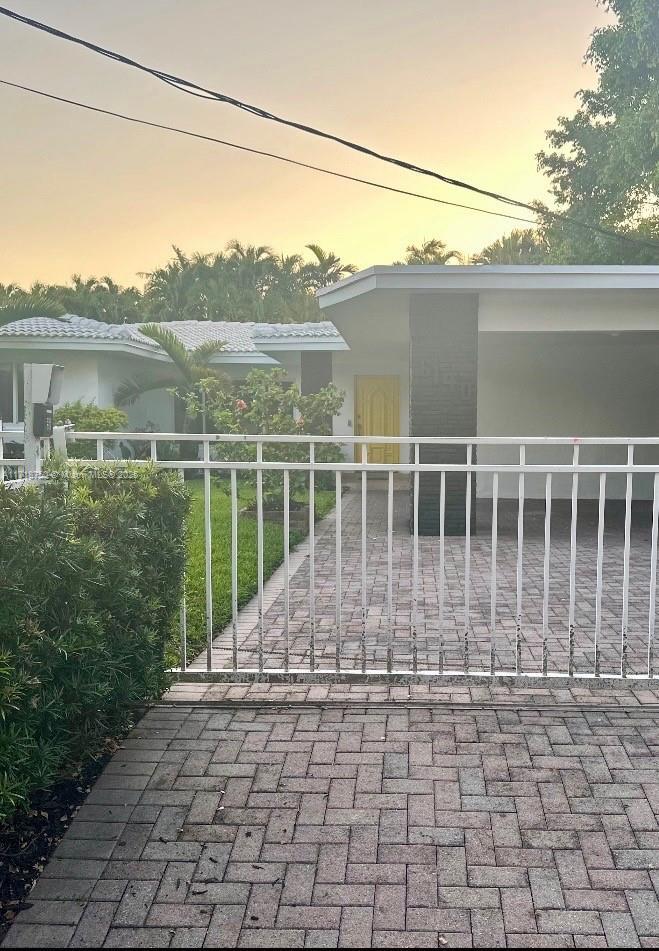 Picture of 6140 Pine Tree Drive, Miami Beach FL 33140
