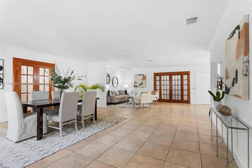 Picture of 6140 Pine Tree Drive, Miami Beach FL 33140