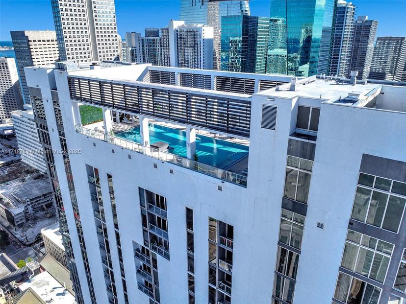 Picture of 151 SE 1St St, Miami FL 33131