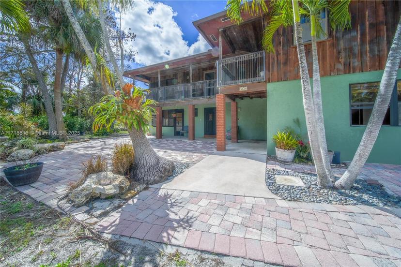 Picture of 576 Marshall Rd, West Palm Beach FL 33413