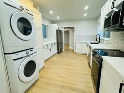 Picture of 300 N 13The Ave, Hollywood, FL 33019
