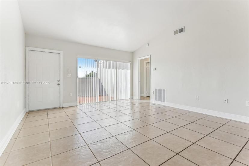 Picture of 3615 NW 204Th Ter, Miami Gardens FL 33056