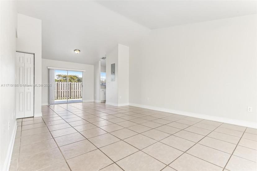 Picture of 3615 NW 204Th Ter, Miami Gardens FL 33056