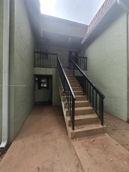Picture of 9808 Hammocks Blvd # 23, Miami, FL 33196