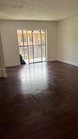Picture of 9808 Hammocks Blvd # 23, Miami, FL 33196