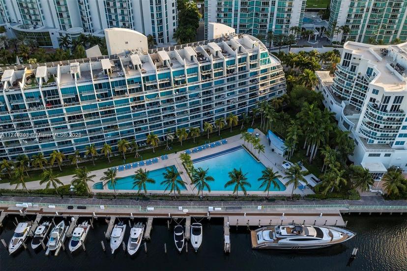 Picture of 2950 NE 188Th St # 406, Aventura FL 33180