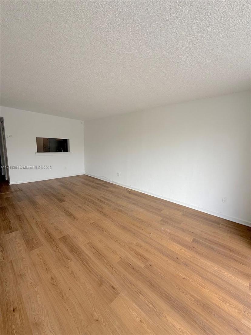 Picture of 482 NW 165Th St Rd # 307, Miami FL 33169