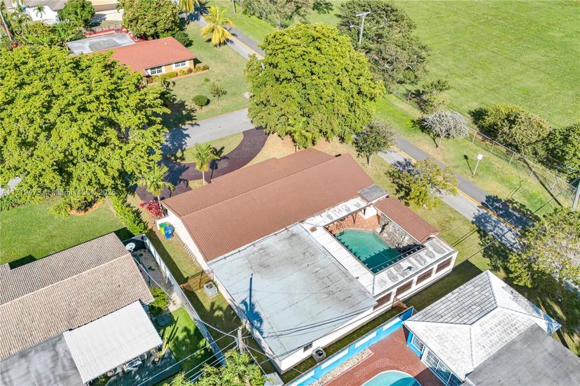 Picture of 420 NW 88Th St, El Portal FL 33150
