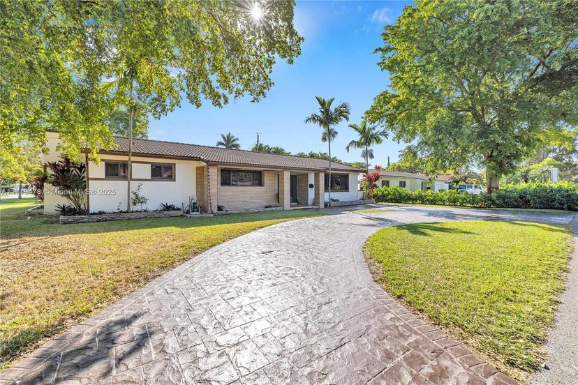 Picture of 420 NW 88Th St, El Portal FL 33150