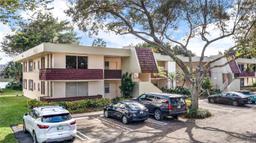 Picture of 3200 N Course Ln # 216, Pompano Beach, FL 33069