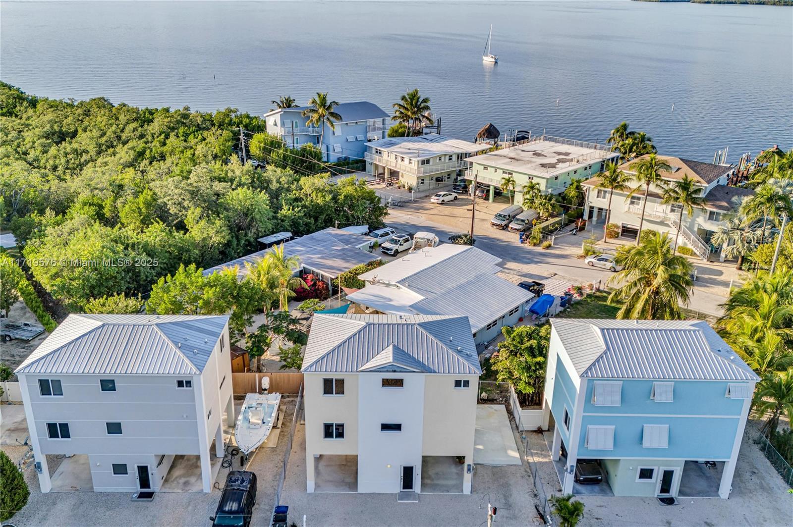Picture of 9 Gulf Dr, Key Largo, FL 33037