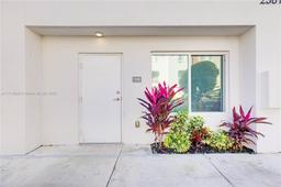 Picture of 2561 NE 193Rd St # 1105, Miami, FL 33180