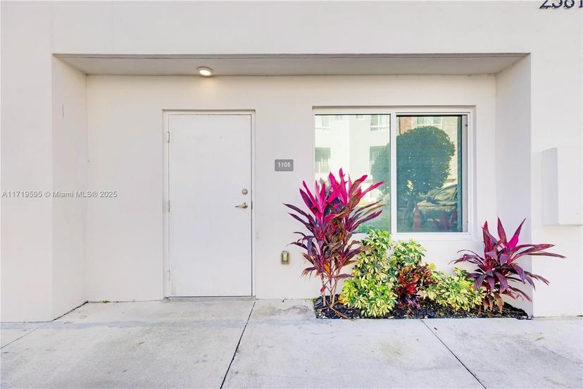 Picture of 2561 NE 193Rd St # 1105, Miami FL 33180
