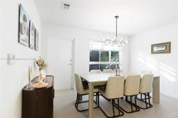 Picture of 2561 NE 193Rd St # 1105, Miami, FL 33180