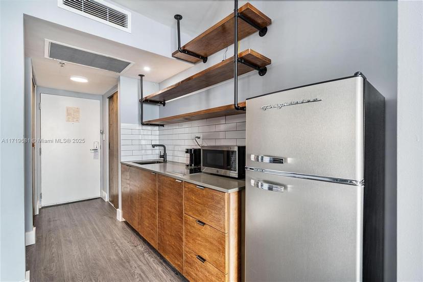 Picture of 19201 Collins Ave # 324, Sunny Isles Beach FL 33160