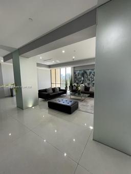 Picture of 20379 W Country Club Dr # 535, Aventura, FL 33180
