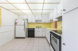 Picture of 6731 Cypress Rd # 104, Plantation, FL 33317