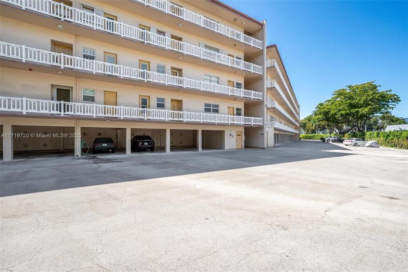 Picture of 6731 Cypress Rd # 104, Plantation FL 33317